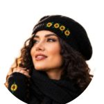 شال و کلاه و دستکش گل دوز